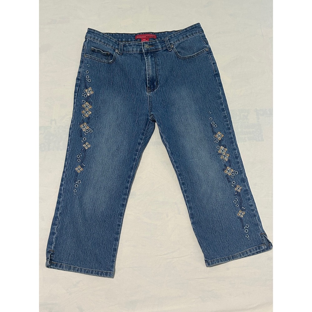 Cosmopolitan Jeanswear Womens Size 10 Embroidered rhinestone Cropped blue jeans